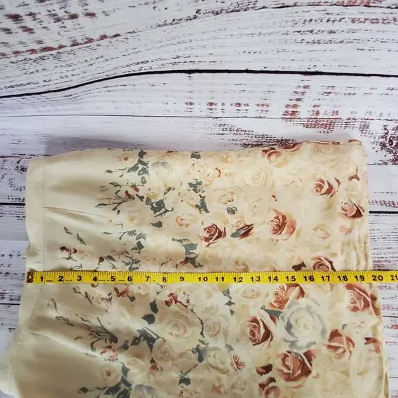 Petite Sophisticate Silk Floral Skirt Size 6 Muted Floral Roses Whimsy Fairycore - Picture 10 of 10